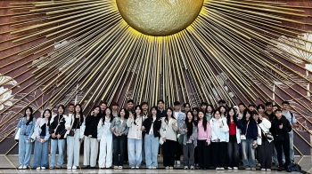 TRẢI NGHIỆM THỰC TẾ TẠI DIỄN ĐÀN TMĐT & KINH TẾ SỐ 2025 – ĐÔNG ANH, HÀ NỘI